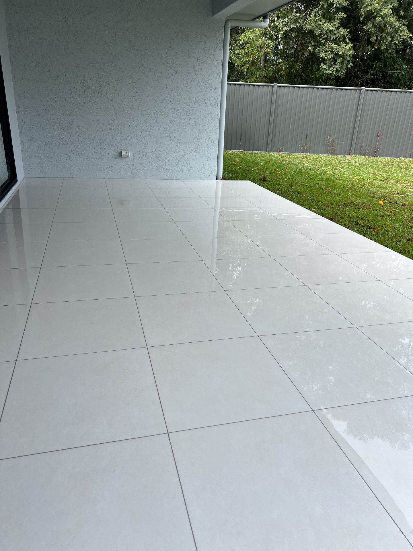Spotless alfresco tiles after pressure washing